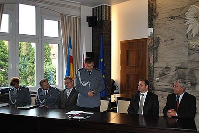 Uhonorowali zasłużonych policjantów, KMP w Żorach